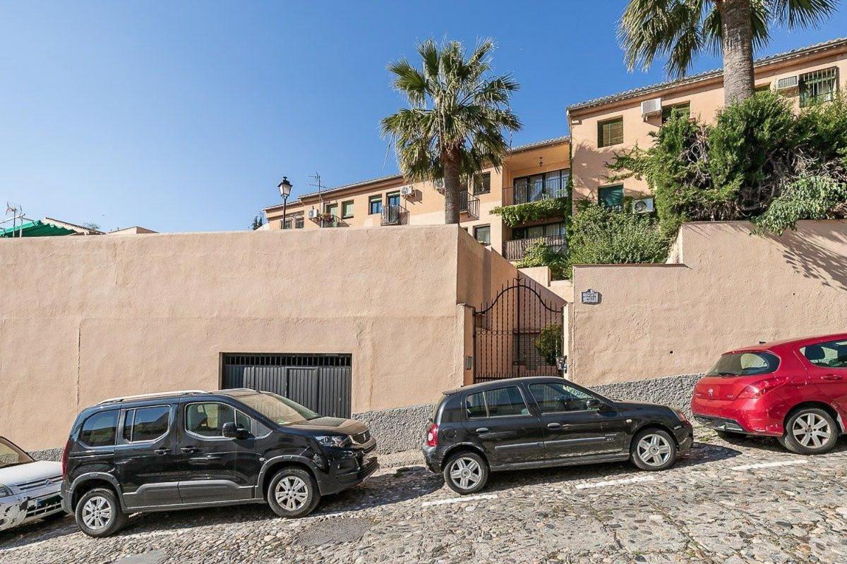 Amazing Apartment In Albaicin 5 Minutes To The City Center Granada Bagian luar foto